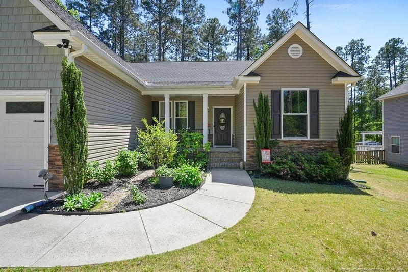 77 Sherwood Ln, Sanford, NC 27332