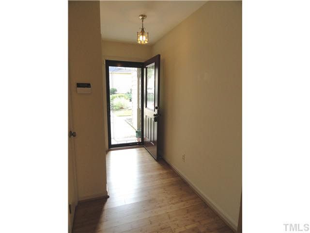 77 Stone Hill Ct, Durham, NC 27704