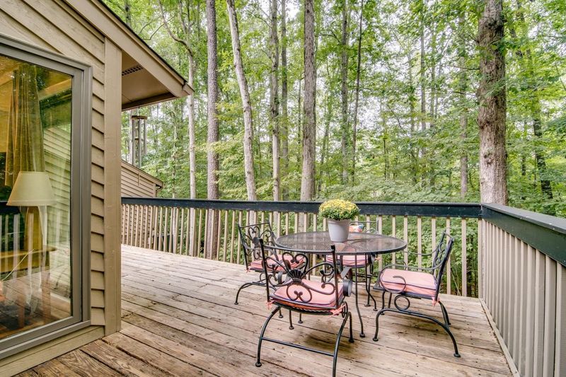 77 Stoneridge Rd, Durham, NC 27705