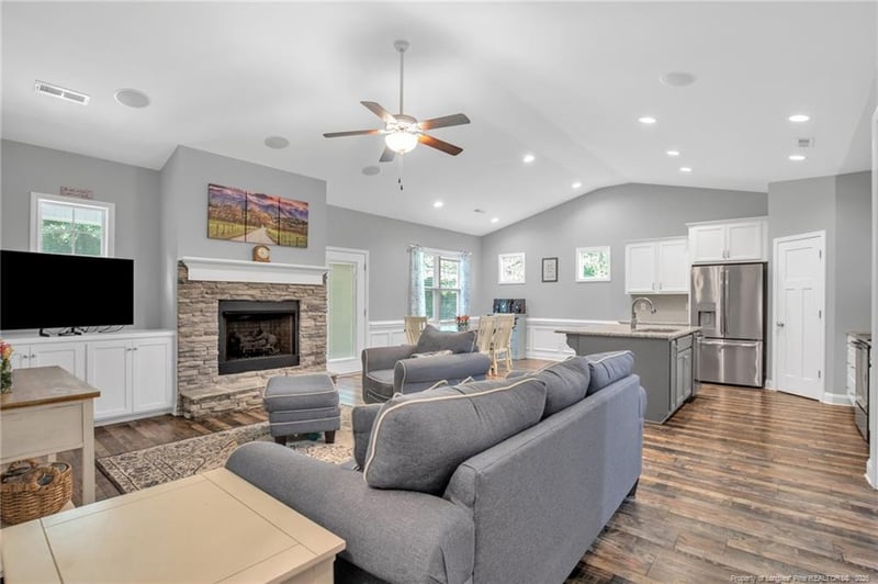 770 Melstone Dr, Fayetteville, NC 28311