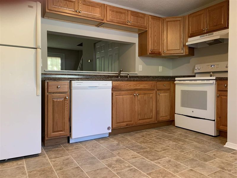 7701 Kelley Ct, Raleigh, NC 27615