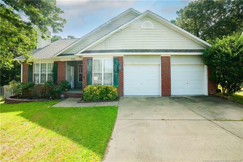 7701 Redwood Ave, Fayetteville, NC 28314
