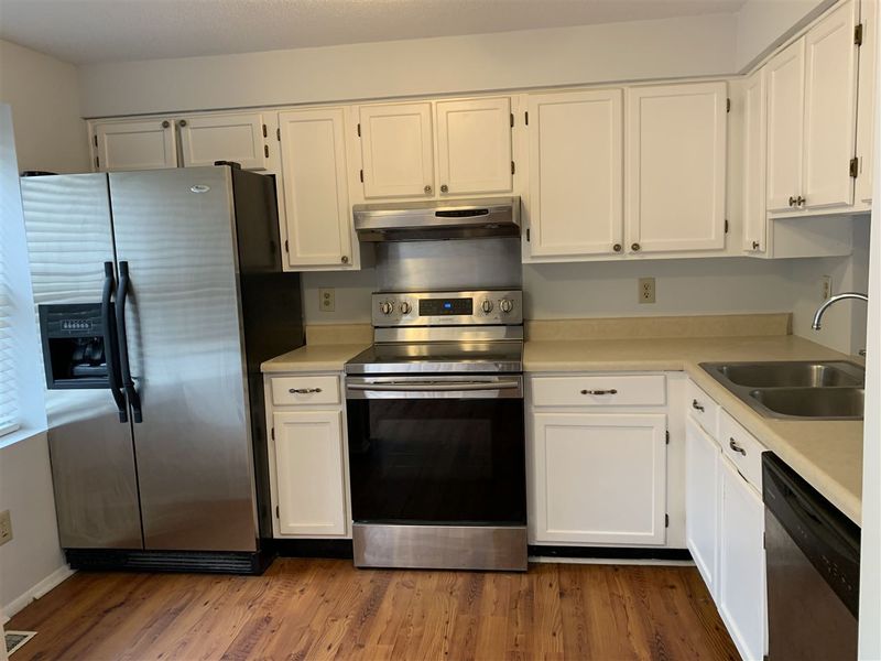 7702 Bernadette Ln, Raleigh, NC 27615