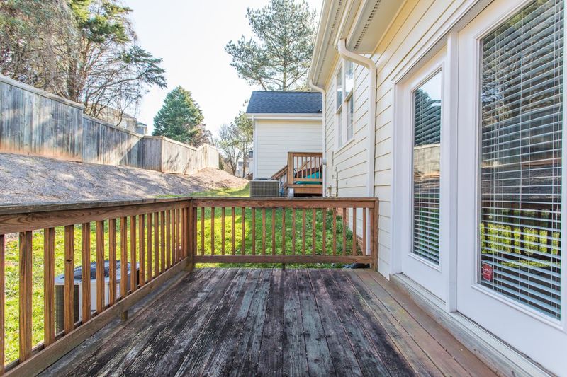7704 Astoria Pl, Raleigh, NC 27612