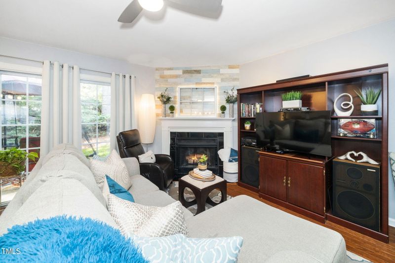 7704 Falcon Rest Cir, Raleigh, NC 27615