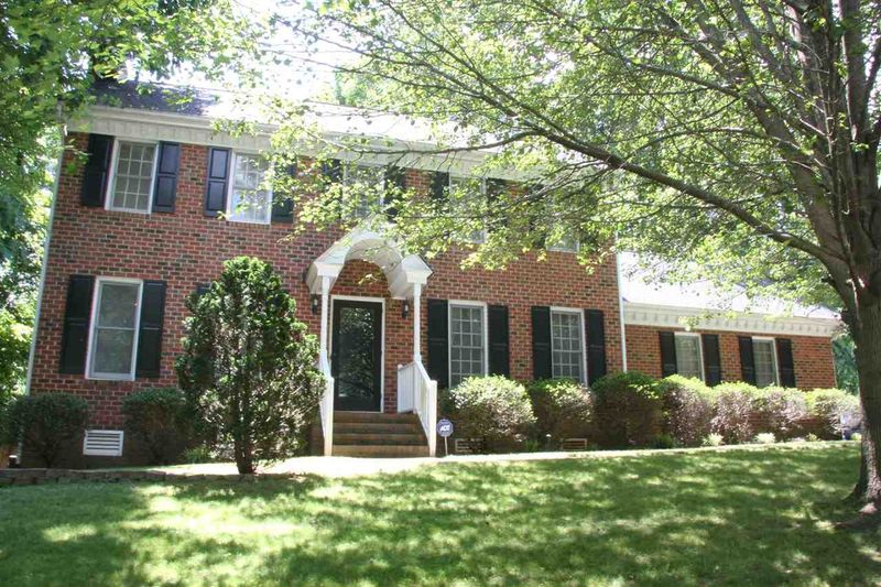 7704 Glendower Rd, Raleigh, NC 27613