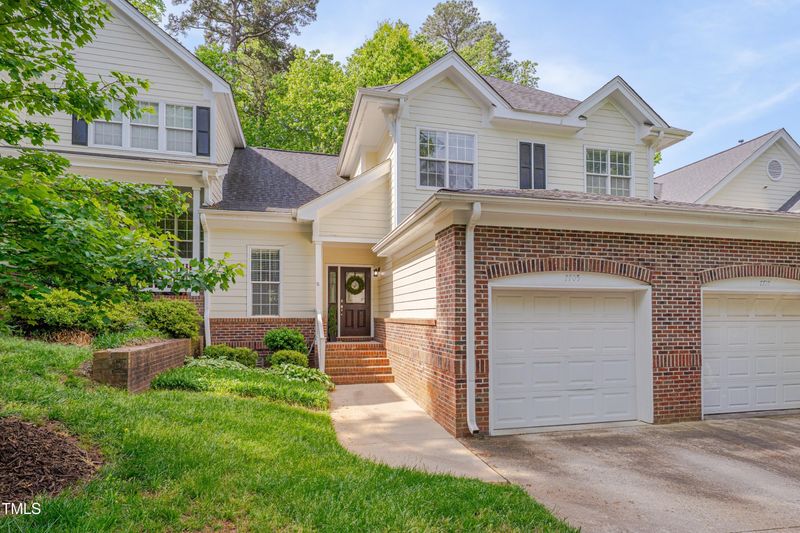 7705 Astoria Pl, Raleigh, NC 27612
