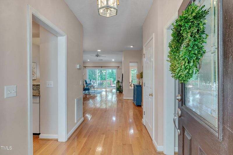 7705 Astoria Pl, Raleigh, NC 27612