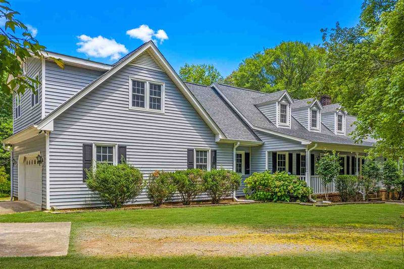 7706 Country Knoll Rd, Durham, NC 27503