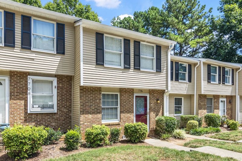 7706 Ohmann Ct, Raleigh, NC 27615