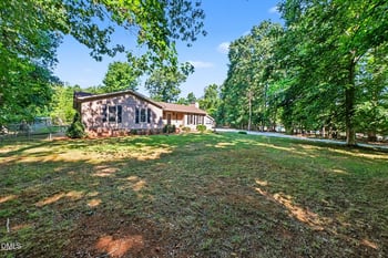 7711 Quail Hollow Dr, Hillsborough, NC 27278