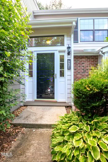 7712 Falcon Rest Cir, Raleigh, NC 27615