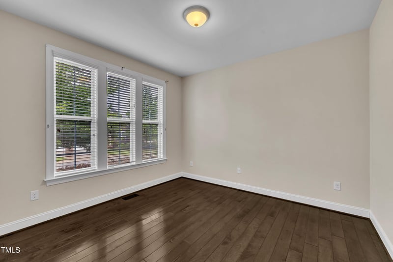 7713 Stonehenge Farm Ln, Raleigh, NC 27613