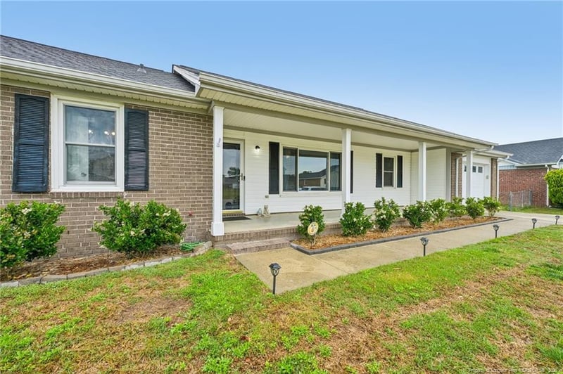 7715 All Saints Dr, Fayetteville, NC 28314
