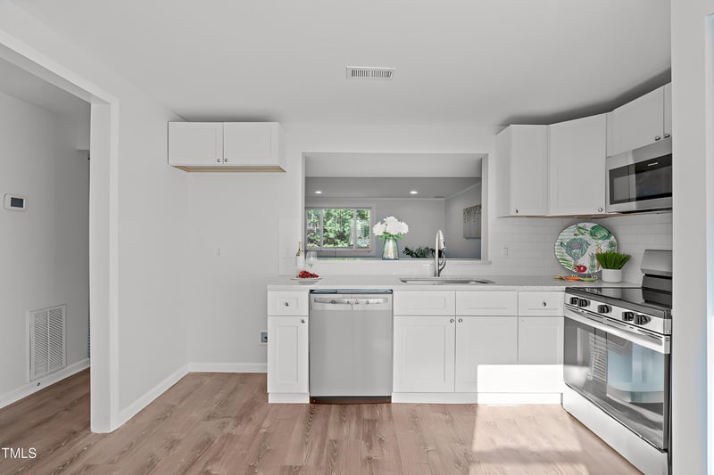 7715 Bernadette Ln, Raleigh, NC 27615