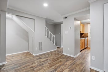7715 Kingsberry Ct, Raleigh, NC 27615