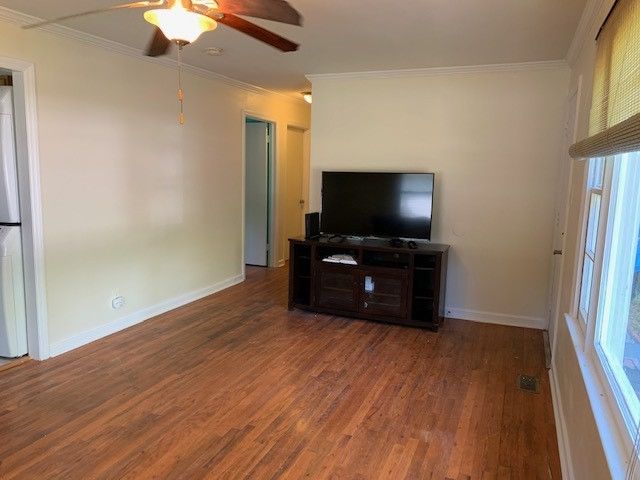 7715 Rogers Rd, Chapel Hill, NC 27516