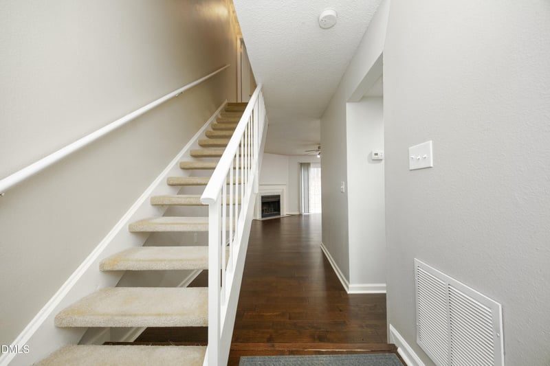 7717 Falcon Rest Cir, Raleigh, NC 27615