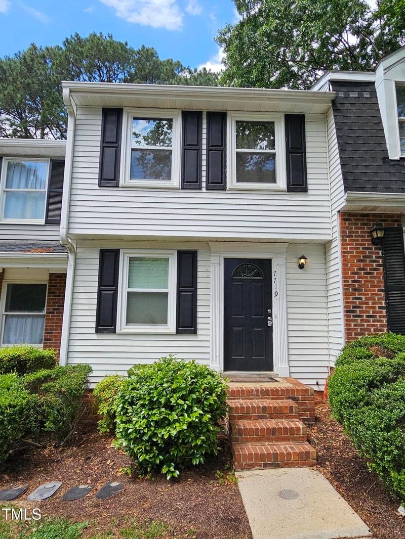 7719 Kingsberry Ct, Raleigh, NC 27615