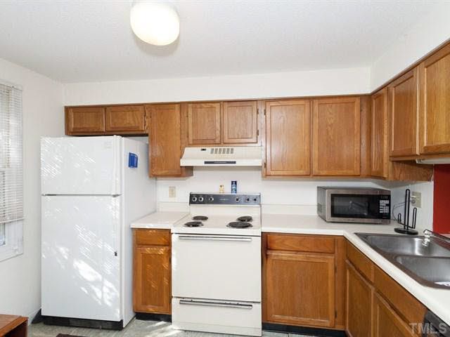 7722 Bernadette Ln, Raleigh, NC 27615