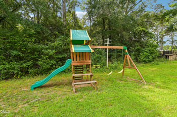 7724 Roberts Rd, Wendell, NC 27591