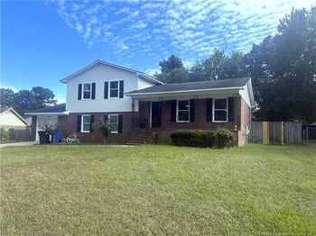 7726 Temperance Dr, Fayetteville, NC 28314