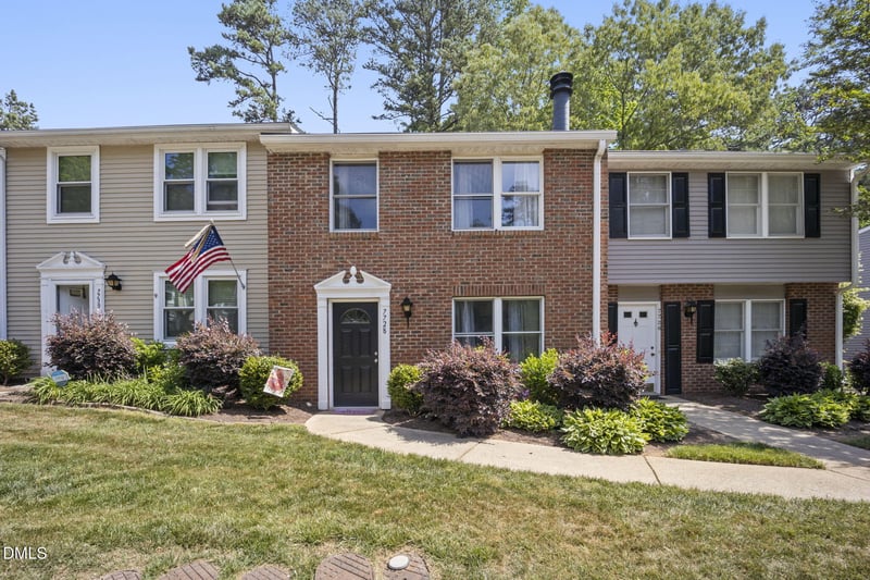7728 Crown Crest Ct, Raleigh, NC 27615