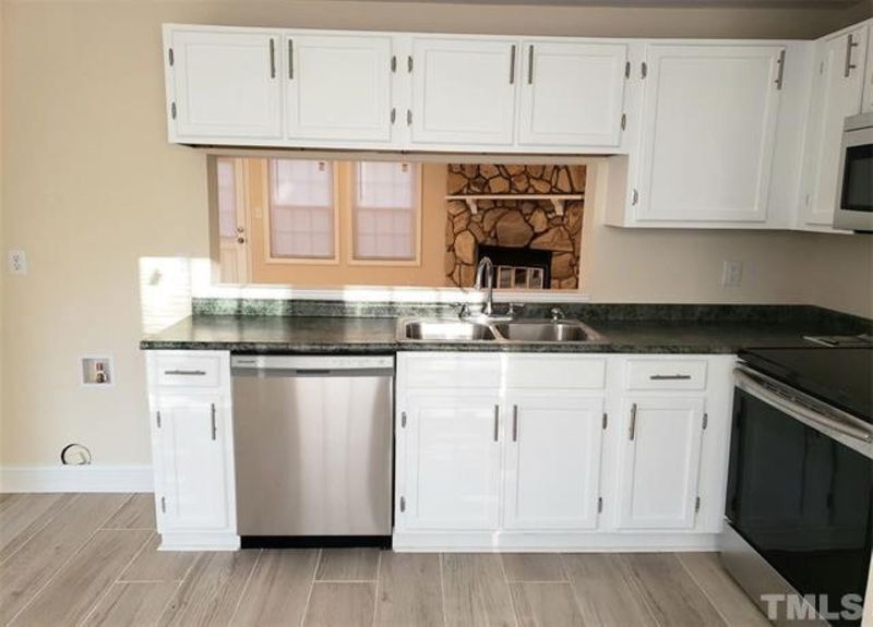 7728 Kelley Ct, Raleigh, NC 27615