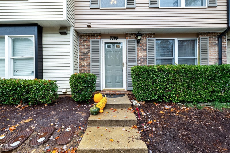 7729 Bernadette Ln, Raleigh, NC 27615