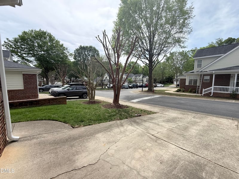 7732 Astoria Pl, Raleigh, NC 27612