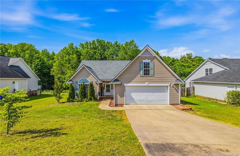 7736 Redwood Ave, Fayetteville, NC 28314