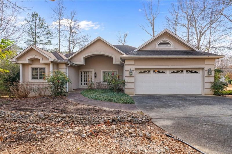 774 Troon Cir, Sanford, NC 27332
