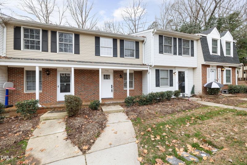 7741 Kingsberry Ct, Raleigh, NC 27615