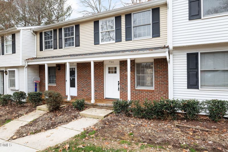 7741 Kingsberry Ct, Raleigh, NC 27615
