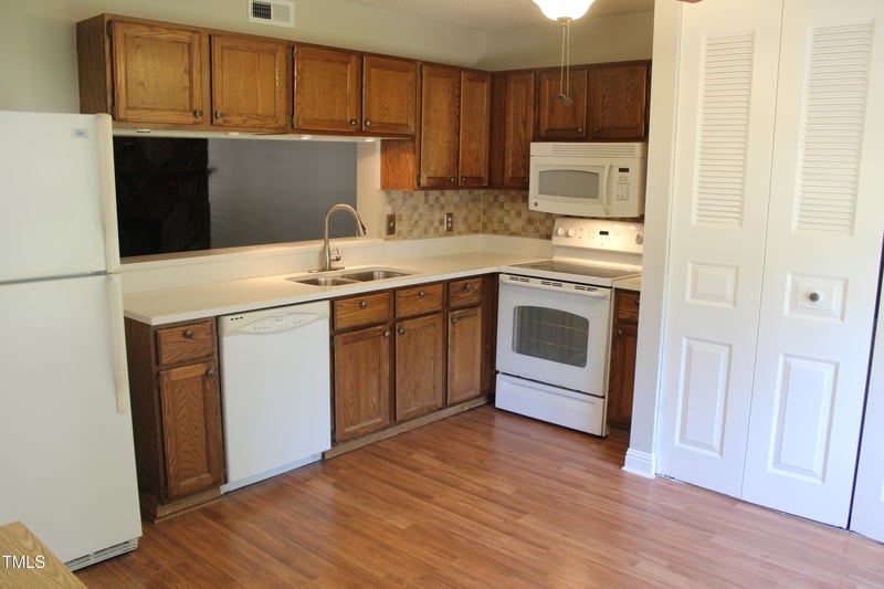 7746 Kingsberry Ct, Raleigh, NC 27615