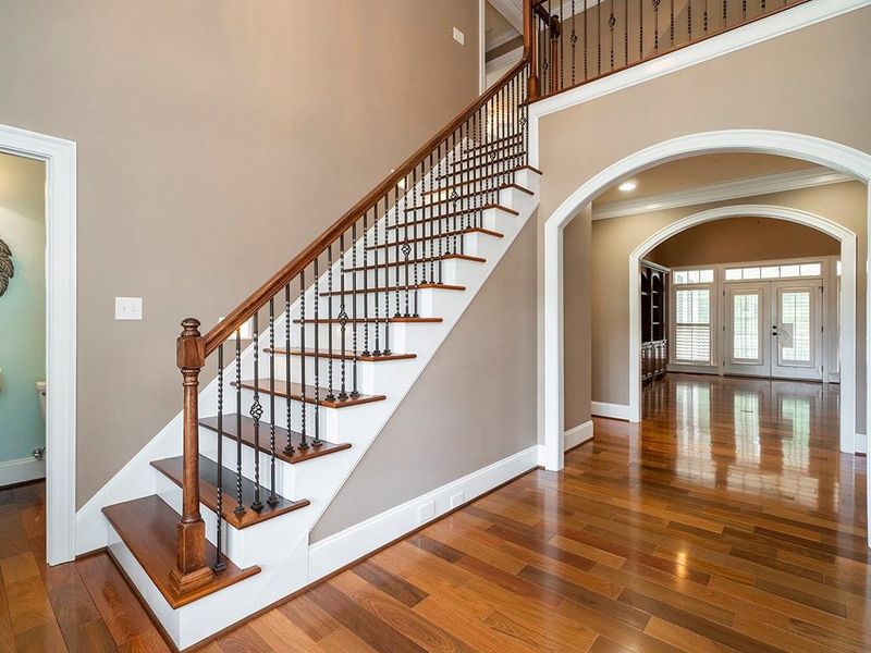775 Meadowood Dr, Burlington, NC 27215