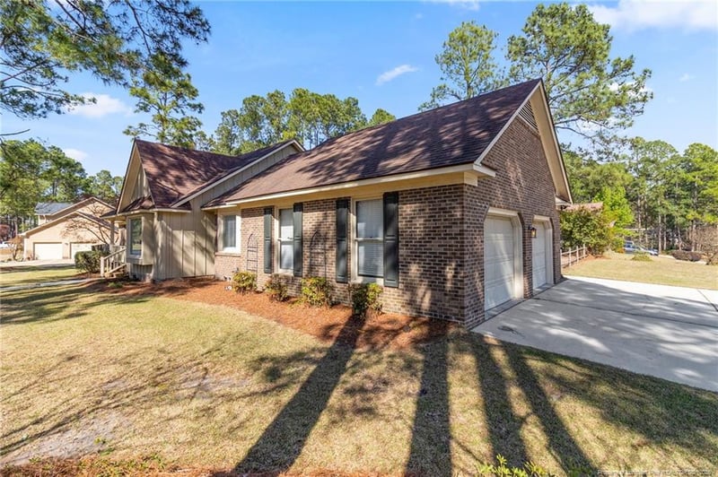 7756 Dragonhead Rd, Fayetteville, NC 28311