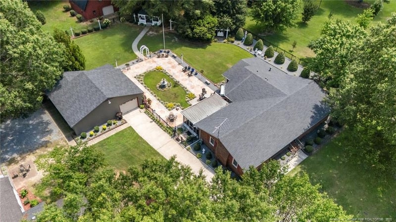 776 Antioch Church Rd, Dunn, NC 28334