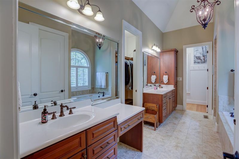 776 Heritage Arbor Dr, Wake Forest, NC 27587