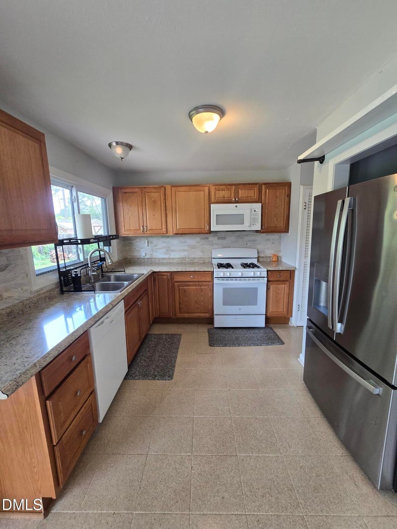 778 Yorkshire Dr, Fayetteville, NC 28314