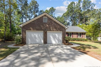 7783 Trappers Rd, Fayetteville, NC 28311