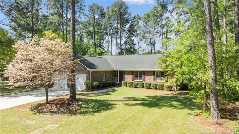 7783 Trappers Rd, Fayetteville, NC 28311