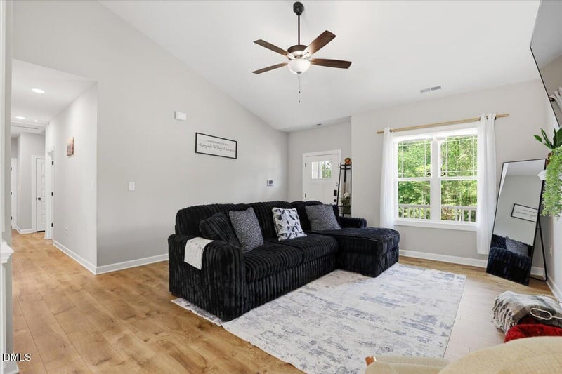 78 Pedestal Ct, Zebulon, NC 27597