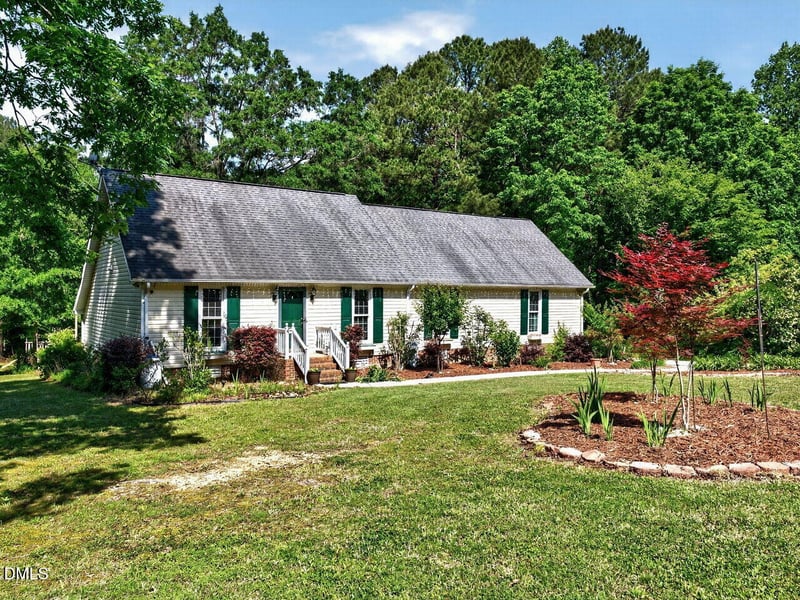 78 Tally Ho Dr, Selma, NC 27576