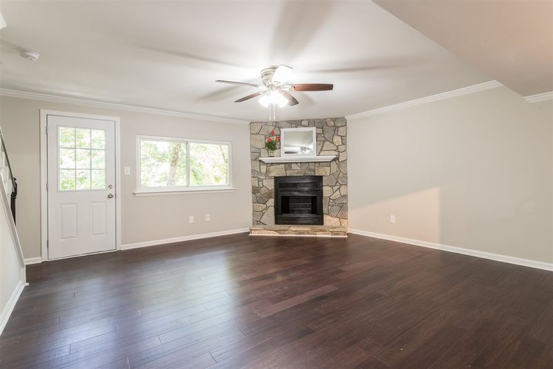 7800 Stephanie Ln, Raleigh, NC 27615