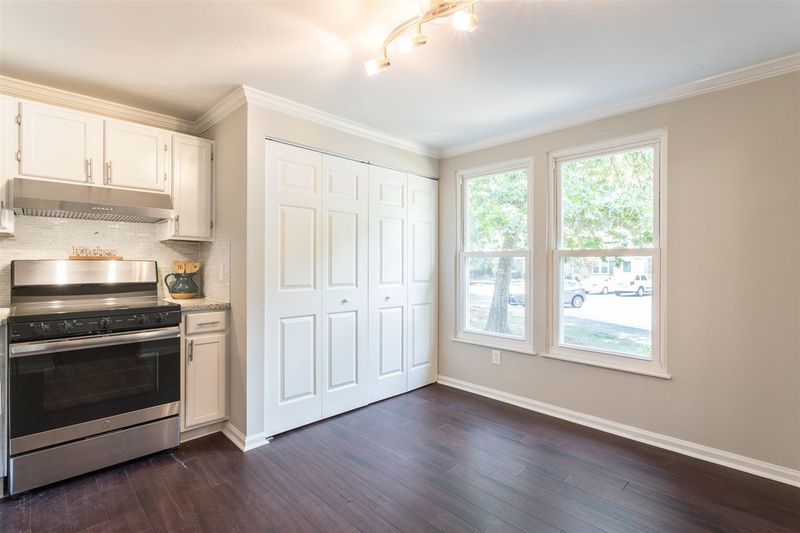 7800 Stephanie Ln, Raleigh, NC 27615