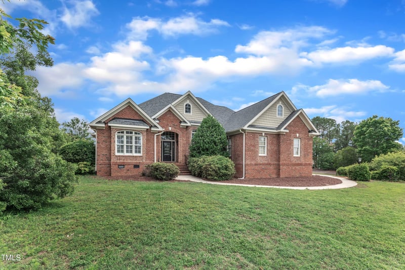 7800 Twin Pines Way, Fuquay Varina, NC 27526