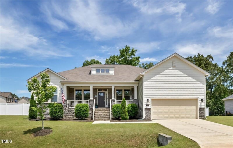7801 Charters End St, Willow Springs, NC 27592