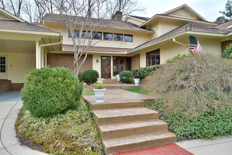 7801 Monument Ln, Raleigh, NC 27615