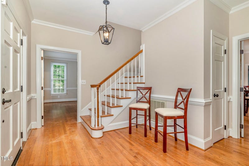 7801 Wood Way Ct, Raleigh, NC 27606